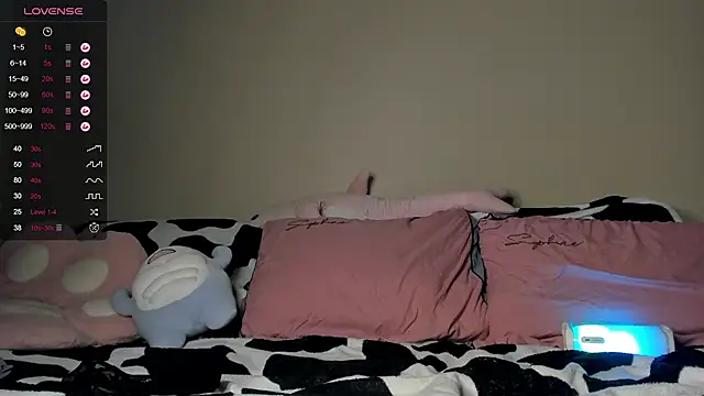 YaraAveiri online show from 01-31-25, 05:32