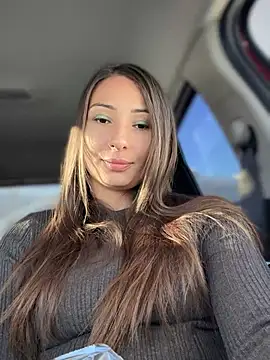 Snapshot of YOUR-KARINA chatting on 01-10-25, 04:12 YOUR-KARINA online show from 01-10-25, 04:12