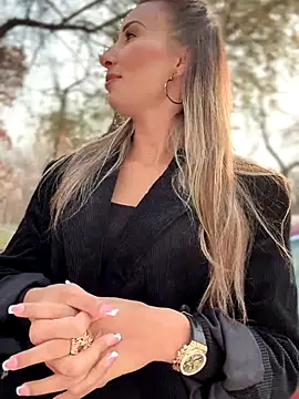 Snapshot of YOUR-KARINA chatting on 10-28-25, 08:29 YOUR-KARINA online show from 10-28-25, 08:29