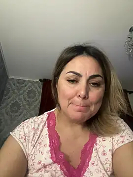 Snapshot of Emma_roqueen chatting on 01-18-25, 10:39 Emma roqueen online show from 01-18-25, 10:39