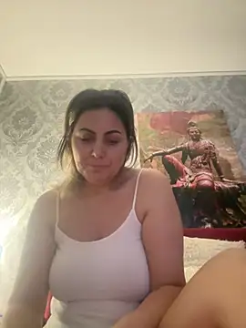 Snapshot of Emma_roqueen chatting on 02-25-25, 09:24 Emma roqueen online show from 02-25-25, 09:24