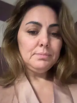 Snapshot of Emma_roqueen chatting on 03-04-26, 11:11 Emma roqueen online show from 03-04-26, 11:11