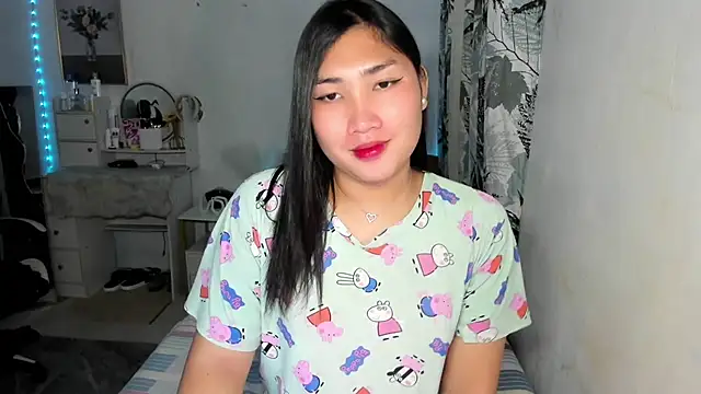 Miss Deliciousness online show from 01-04-25, 04:11