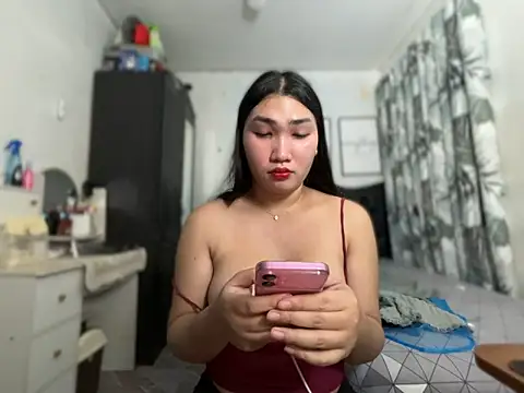 Miss Deliciousness online show from 03-26-26, 06:19