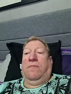 Snapshot of tomtom111111 chatting on 12-07-24, 08:22 tomtom111111 online show from 12-07-24, 08:22