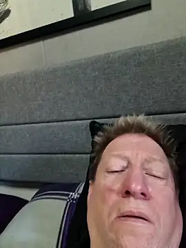 Snapshot of tomtom111111 chatting on 02-21-25, 02:27 tomtom111111 online show from 02-21-25, 02:27