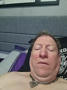 Snapshot of tomtom111111 chatting on 11-02-25, 03:03 tomtom111111 online show from 11-02-25, 03:03