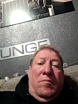 Snapshot of tomtom111111 chatting on 11-09-25, 04:49 tomtom111111 online show from 11-09-25, 04:49