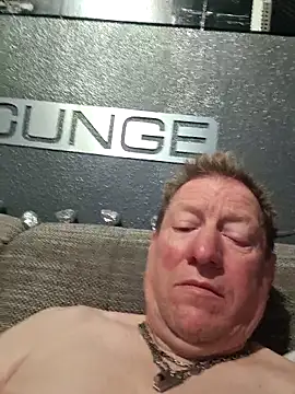 Snapshot of tomtom111111 chatting on 12-16-25, 09:09 tomtom111111 online show from 12-16-25, 09:09