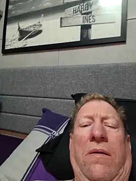 tomtom111111 online show from 03-09-26, 06:56