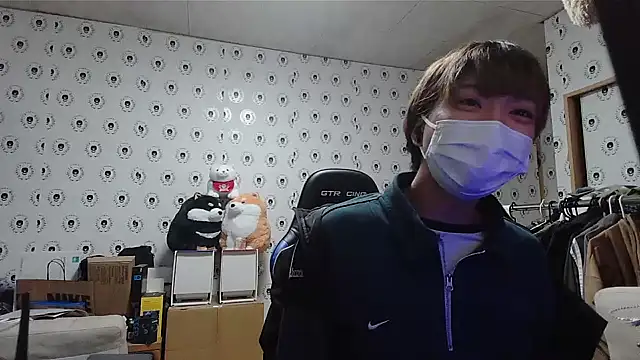 Snapshot of pychan chatting on 01-23-25, 11:37 pychan online show from 01-23-25, 11:37