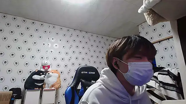 Snapshot of pychan chatting on 02-22-25, 10:18 pychan online show from 02-22-25, 10:18