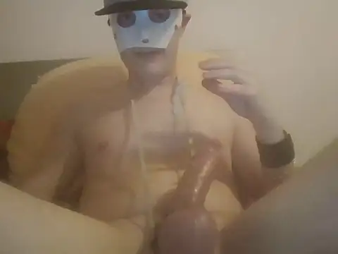 iluvhottenns online show from 12-19-24, 06:34