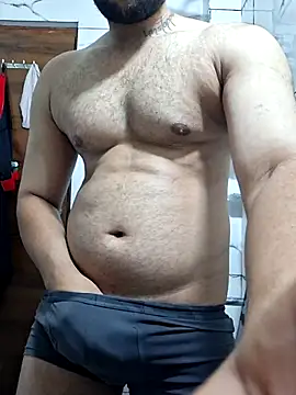 Snapshot of GYMBOY0071 chatting on 10-10-25, 10:31 GYMBOY0071 online show from 10-10-25, 10:31