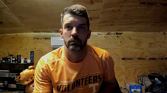 Snapshot of Kenny_Kyle chatting on 02-05-25, 02:51 Kenny Kyle online show from 02-05-25, 02:51