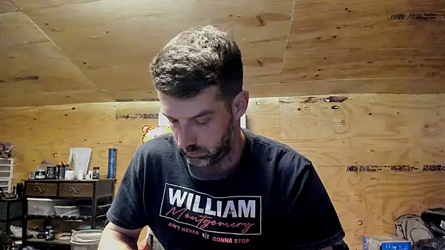 Snapshot of Kenny_Kyle chatting on 02-15-25, 01:31 Kenny Kyle online show from 02-15-25, 01:31