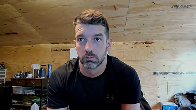 Snapshot of Kenny_Kyle chatting on 02-16-25, 05:26 Kenny Kyle online show from 02-16-25, 05:26