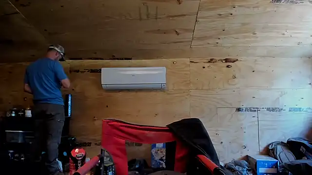 Snapshot of Kenny_Kyle chatting on 02-26-25, 06:43 Kenny Kyle online show from 02-26-25, 06:43