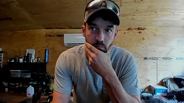 Snapshot of Kenny_Kyle chatting on 03-19-25, 05:17 Kenny Kyle online show from 03-19-25, 05:17