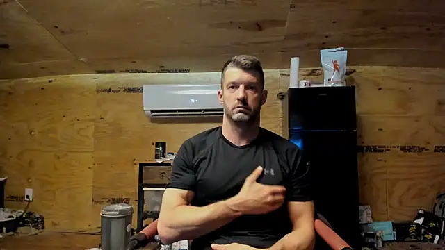 Snapshot of Kenny_Kyle chatting on 09-10-25, 01:38 Kenny Kyle online show from 09-10-25, 01:38