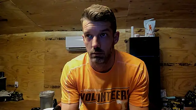 Snapshot of Kenny_Kyle chatting on 09-20-25, 03:18 Kenny Kyle online show from 09-20-25, 03:18