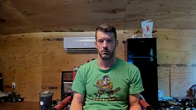 Snapshot of Kenny_Kyle chatting on 09-21-25, 03:35 Kenny Kyle online show from 09-21-25, 03:35