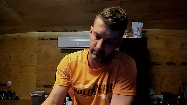 Snapshot of Kenny_Kyle chatting on 10-02-25, 01:45 Kenny Kyle online show from 10-02-25, 01:45