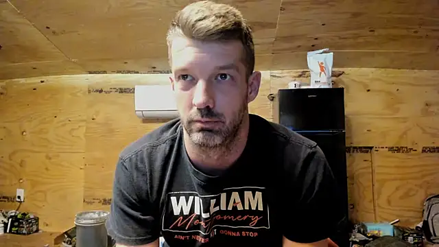 Snapshot of Kenny_Kyle chatting on 10-11-25, 01:16 Kenny Kyle online show from 10-11-25, 01:16