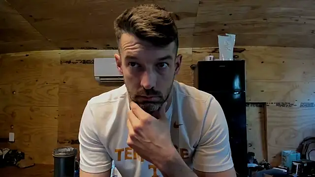 Snapshot of Kenny_Kyle chatting on 10-22-25, 02:06 Kenny Kyle online show from 10-22-25, 02:06