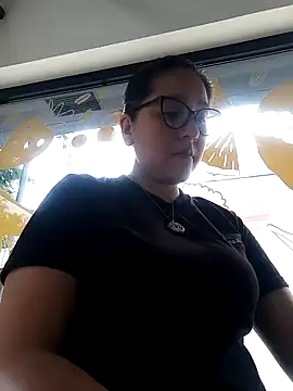 Snapshot of Gatubela212 chatting on 02-02-25, 12:46 Gatubela212 online show from 02-02-25, 12:46