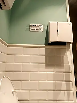 Snapshot of Gatubela212 chatting on 02-23-25, 05:34 Gatubela212 online show from 02-23-25, 05:34