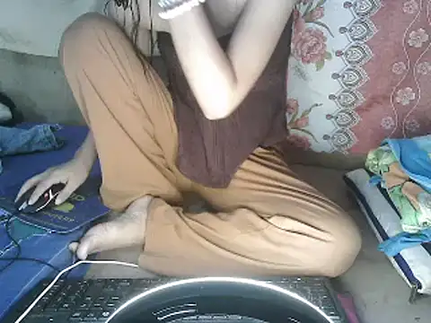 Snapshot of PinaySkinnyGirl chatting on 02-27-25, 10:42 PinaySkinnyGirl online show from 02-27-25, 10:42