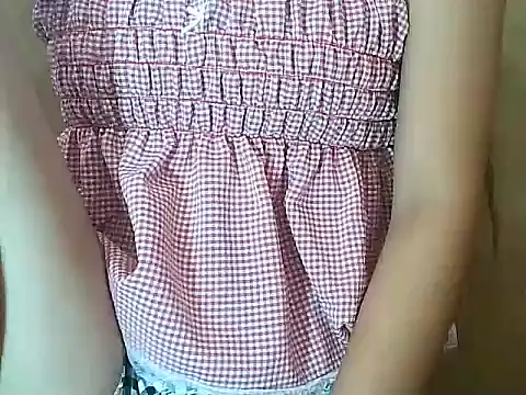 Snapshot of PinaySkinnyGirl chatting on 10-31-25, 03:29 PinaySkinnyGirl online show from 10-31-25, 03:29