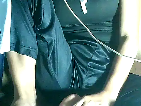 Snapshot of PinaySkinnyGirl chatting on 11-19-25, 08:36 PinaySkinnyGirl online show from 11-19-25, 08:36