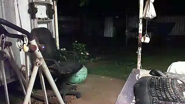 Snapshot of herbie010666 chatting on 12-20-24, 10:38 herbie010666 online show from 12-20-24, 10:38