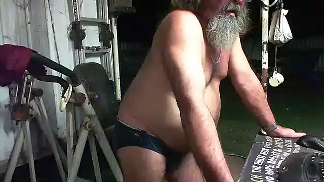 Snapshot of herbie010666 chatting on 01-20-25, 11:24 herbie010666 online show from 01-20-25, 11:24