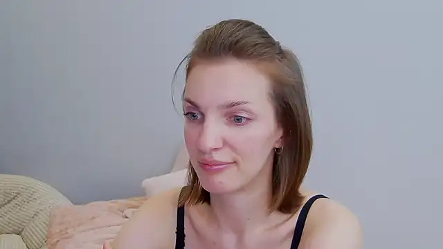 Snapshot of Beauty_Alex chatting on 12-28-24, 07:44 Beauty Alex online show from 12-28-24, 07:44