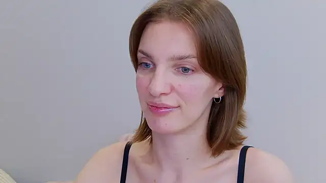 Snapshot of Beauty_Alex chatting on 01-03-25, 04:55 Beauty Alex online show from 01-03-25, 04:55