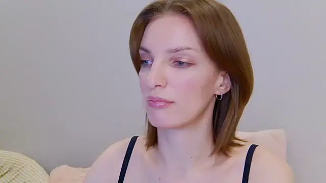 Snapshot of Beauty_Alex chatting on 01-07-25, 01:59 Beauty Alex online show from 01-07-25, 01:59