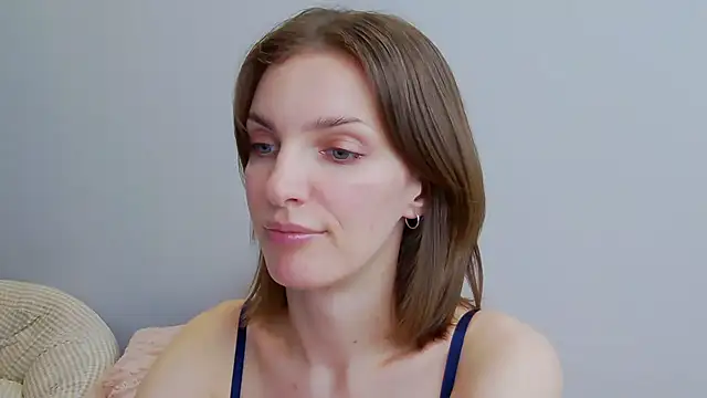 Snapshot of Beauty_Alex chatting on 01-13-25, 05:33 Beauty Alex online show from 01-13-25, 05:33