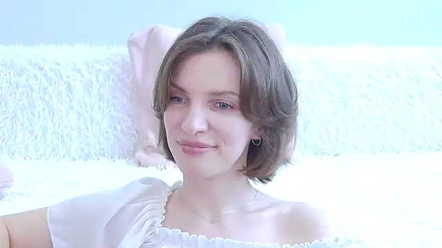 Beauty Alex online show from 05-18-26, 04:07