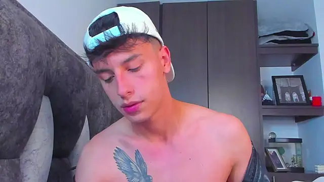 Snapshot of I_Gabriel chatting on 01-14-25, 02:08 I Gabriel online show from 01-14-25, 02:08