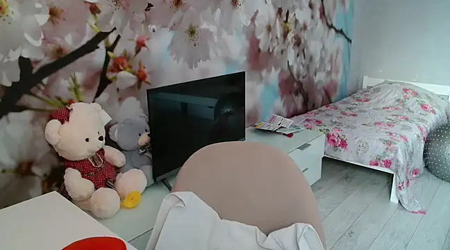 Snapshot of ConnieDaw chatting on 01-13-25, 06:06 ConnieDaw online show from 01-13-25, 06:06