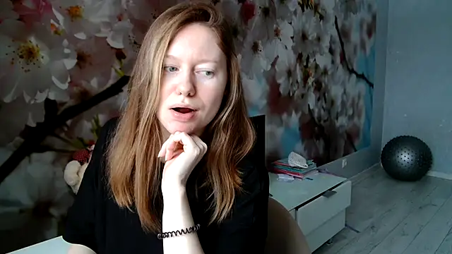 Snapshot of ConnieDaw chatting on 01-19-25, 09:33 ConnieDaw online show from 01-19-25, 09:33