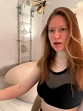 Snapshot of ConnieDaw chatting on 10-20-25, 08:15 ConnieDaw online show from 10-20-25, 08:15