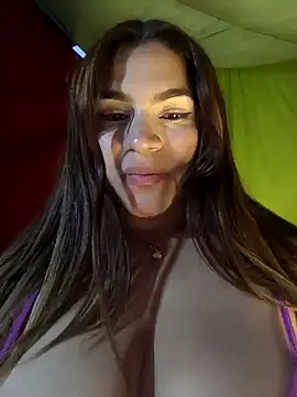 Snapshot of SexyFriends_ chatting on 02-18-25, 03:54 SexyFriends  online show from 02-18-25, 03:54