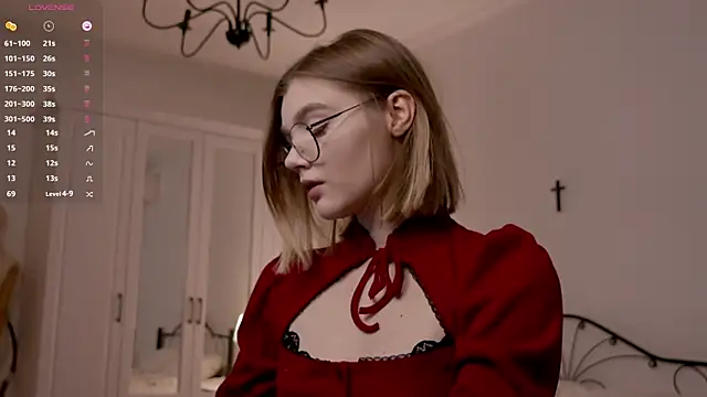 Snapshot of allotropp chatting on 10-11-25, 07:01 allotropp online show from 10-11-25, 07:01