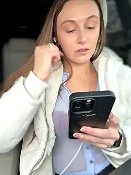 lunagirl13 online show from 12-05-25, 06:26