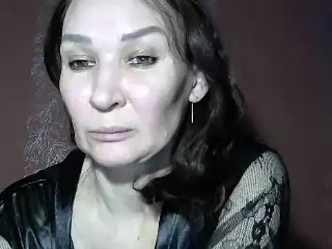 PrettyAndWild online show from 12-23-24, 05:22