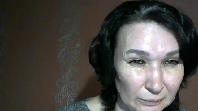 PrettyAndWild online show from 09-19-25, 03:45